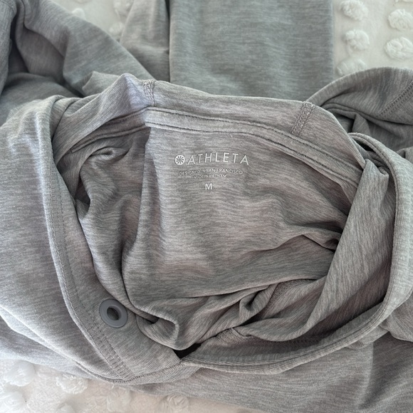 Athleta Uptempo Short Hoodie in Norweigan Grey Size Medium - Picture 5 of 7